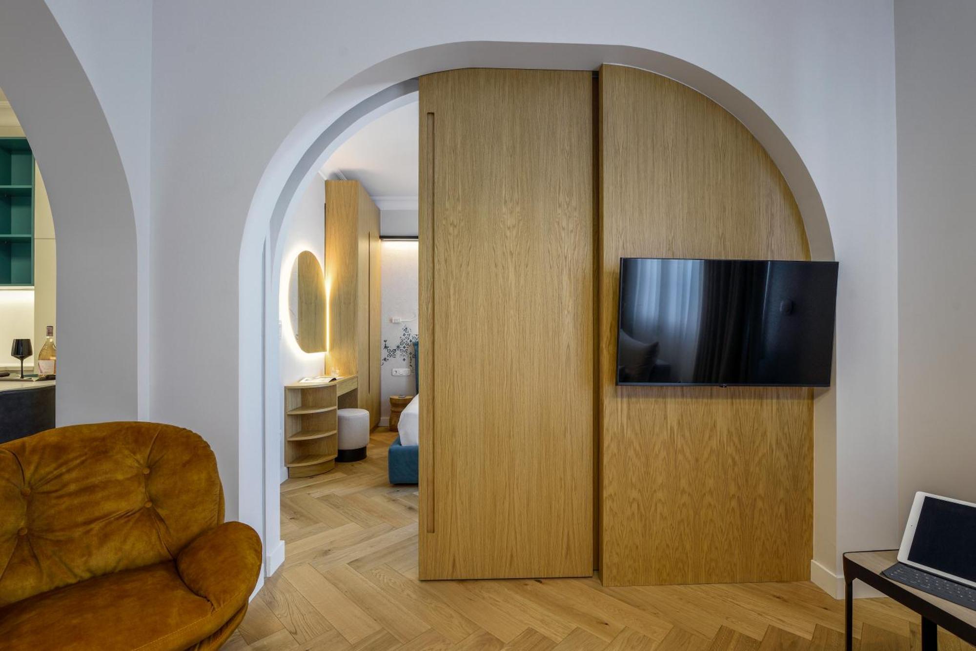 Queen Apartment Thessaloniki By Luxlikehome 塞萨洛尼基 外观 照片