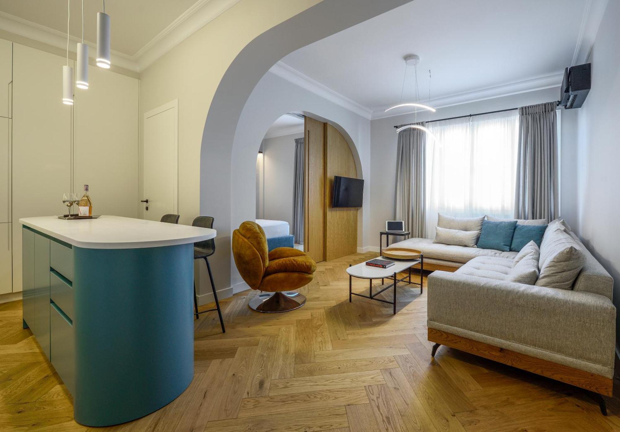 Queen Apartment Thessaloniki By Luxlikehome 塞萨洛尼基 外观 照片