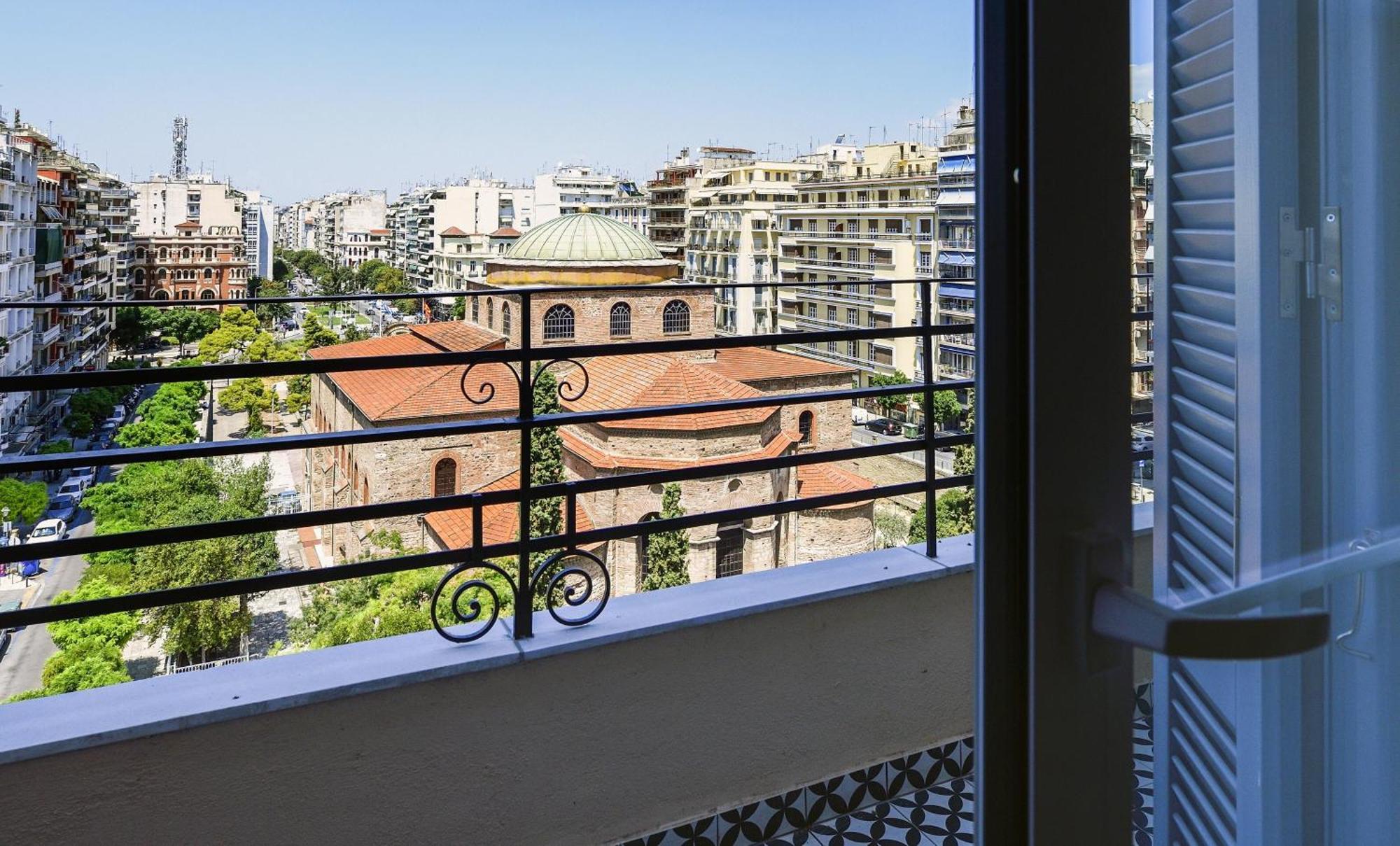 Queen Apartment Thessaloniki By Luxlikehome 塞萨洛尼基 外观 照片